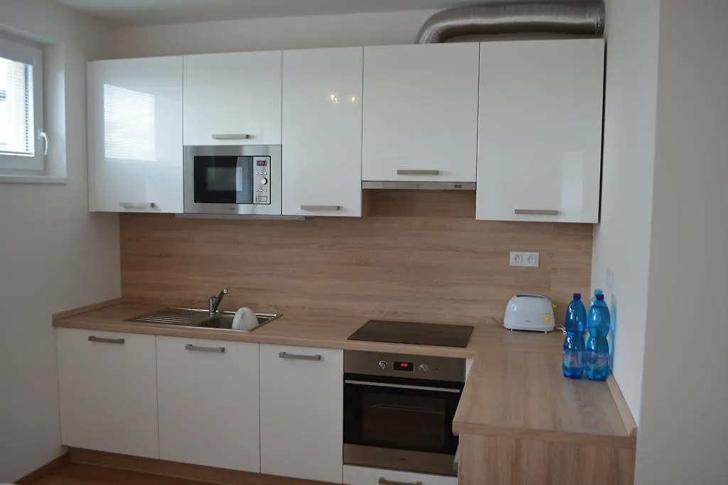 Apartment Hostivar Prague 0*,